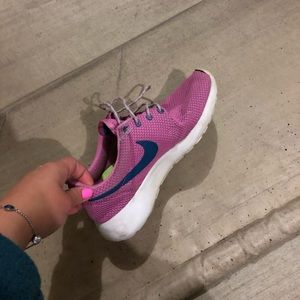 Women’s Nike Roche
